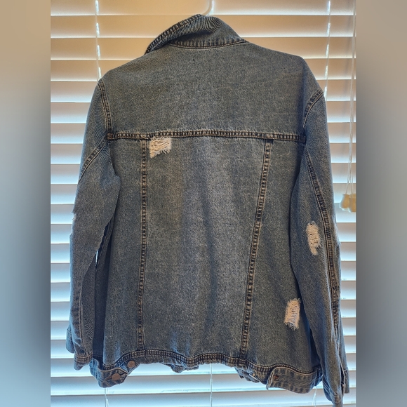 Oversized jean jacket - Picture 2 of 4